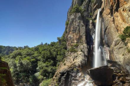 Zum Wasserfall „Piscia di Gallo“