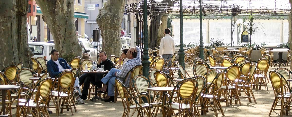 Straßencafé in Ile Rousse
