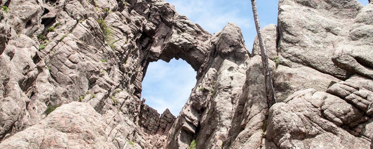 Loch im Felsen nahe Col de Bavella