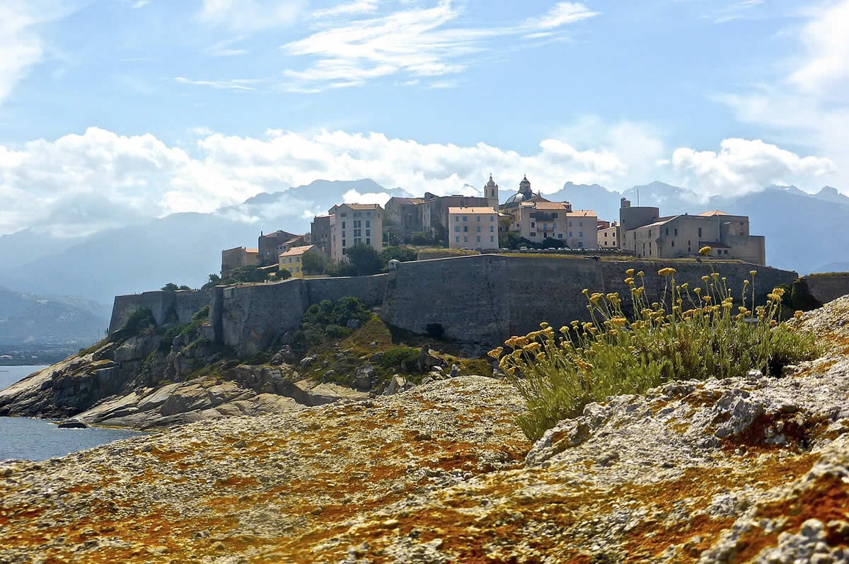 Calvi und die mächtige Zitadelle